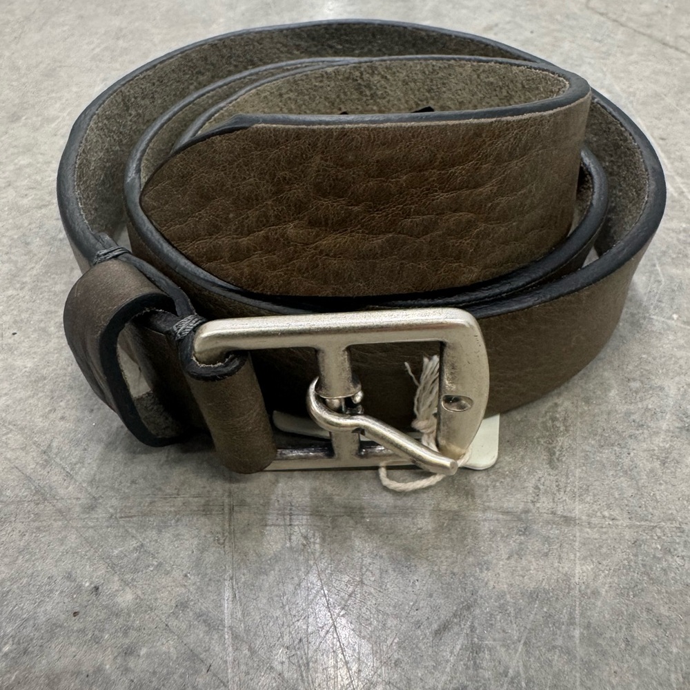 NWT HARTFORD Austin leather belt size 85. $160 made in Italy.